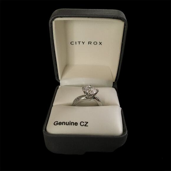 City Rox Size 6 Cubic Zirconia Ring Silver Tone - Picture 13 of 15
